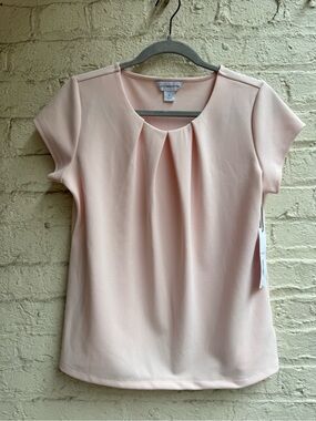 Liz Claiborne NWT Blush Pink Pleated Short Sleeve Top
